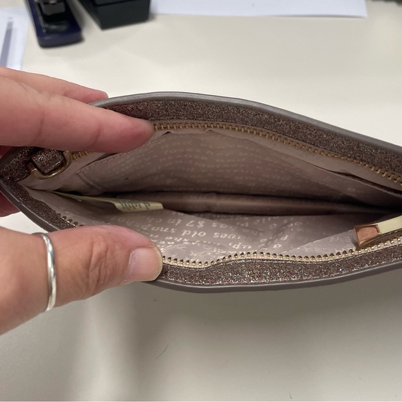 Kate Spade pouch - Picture 3 of 3